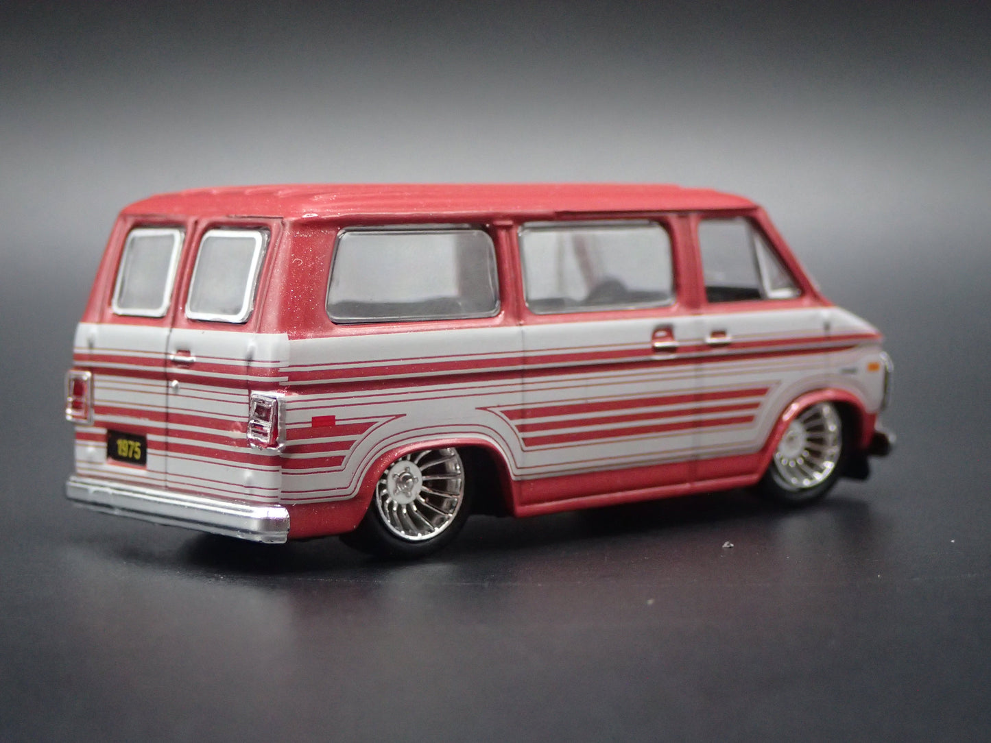 1971-1977 CHEVY CHEVROLET VAN G10 BURGUNDY 1:64 SCALE DIECAST MODEL CAR