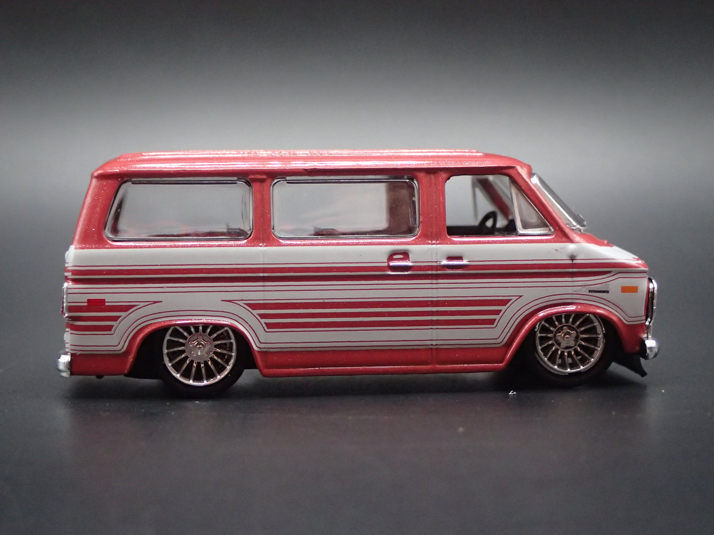1971-1977 CHEVY CHEVROLET VAN G10 BURGUNDY 1:64 SCALE DIECAST MODEL CAR