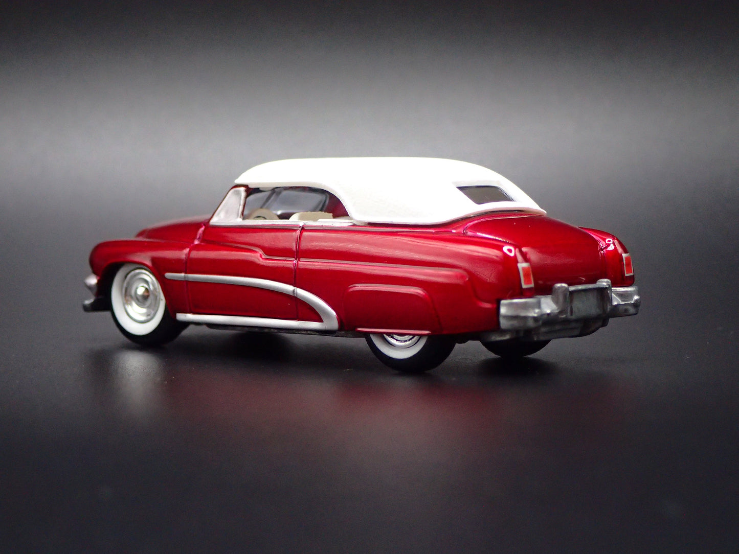 1951 51 MERC MERCURY CONVERTIBLE RED RARE 1:64 SCALE DIORAMA DIECAST MODEL CAR