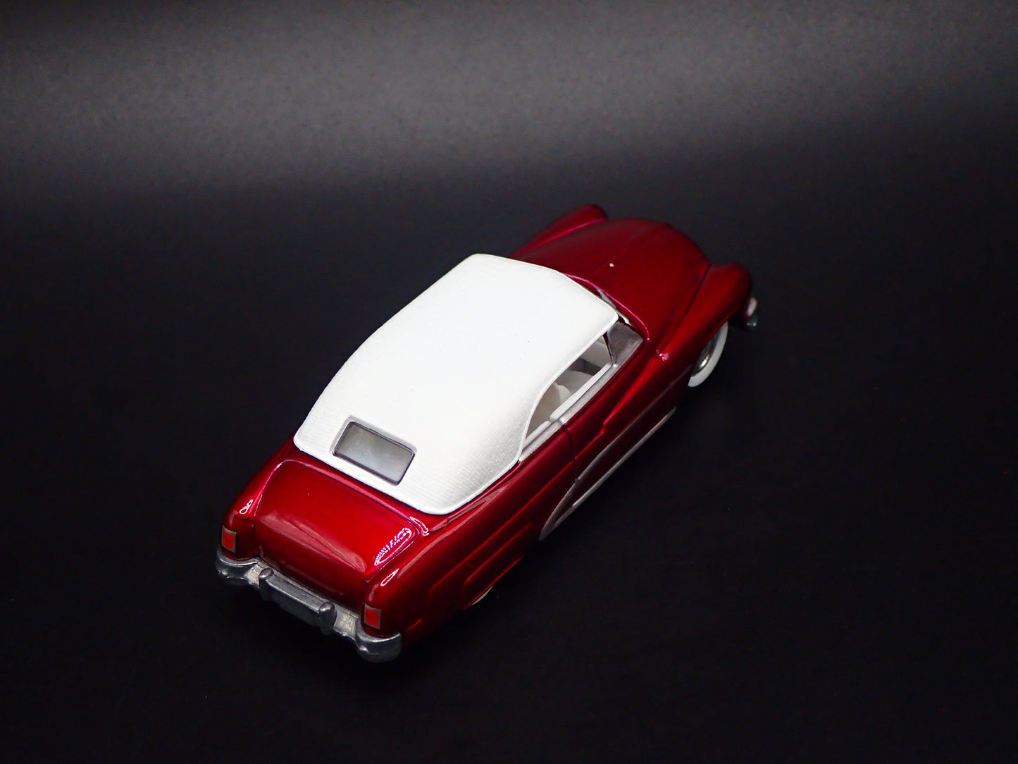 1951 51 MERC MERCURY CONVERTIBLE RED RARE 1:64 SCALE DIORAMA DIECAST MODEL CAR