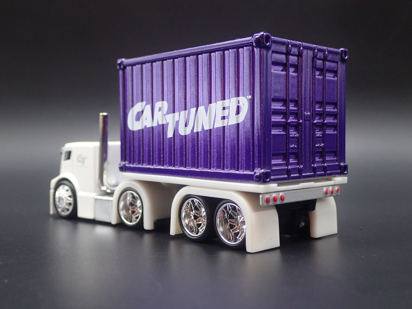 CAR TUNED COOL COE CONTAINER RIG 1:64 SCALE DIORAMA DIECAST MODEL CAR