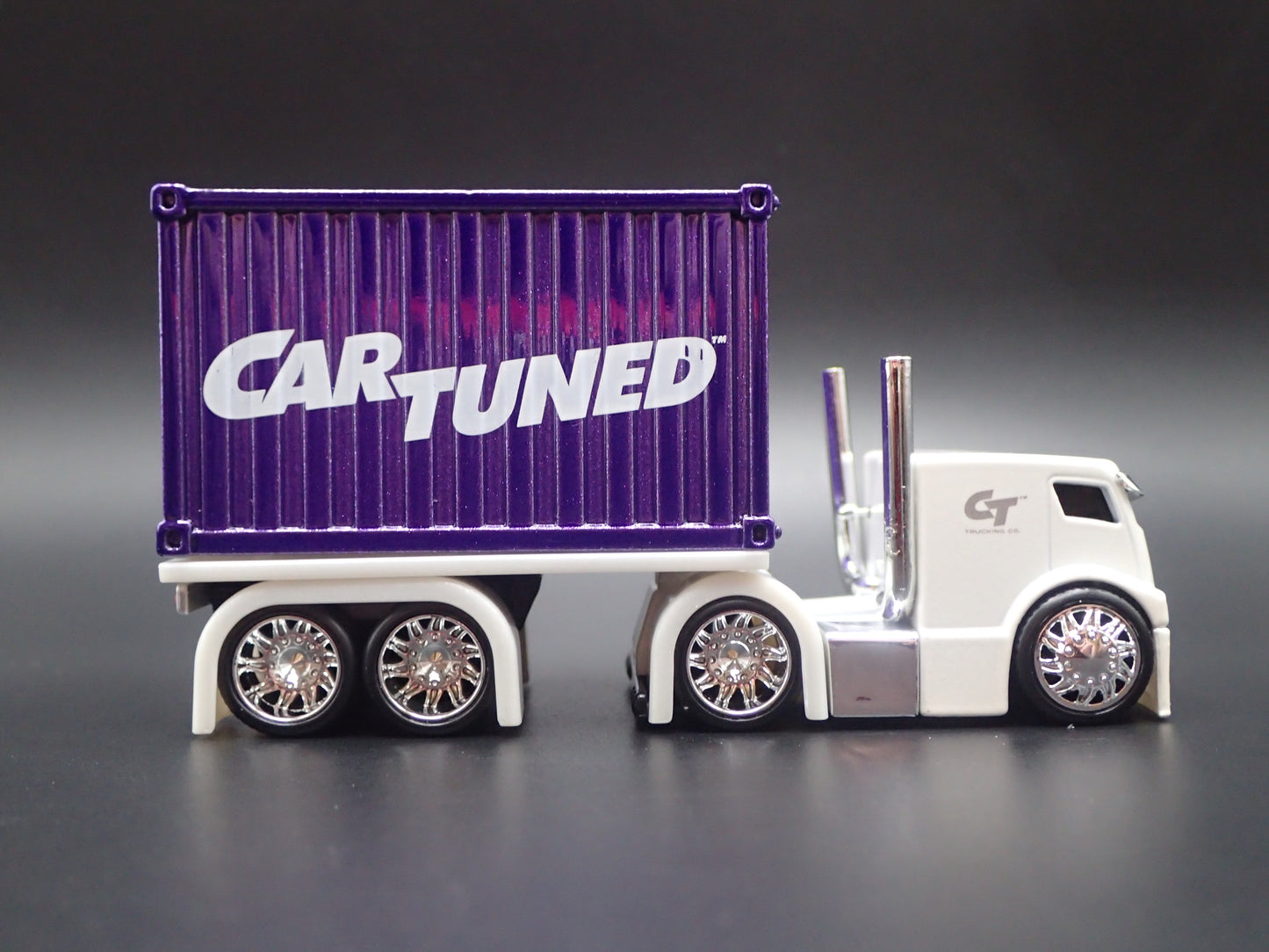 CAR TUNED COOL COE CONTAINER RIG 1:64 SCALE DIORAMA DIECAST MODEL CAR