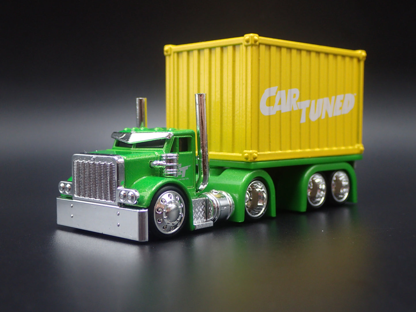 CAR TUNED SNEAKY PETE CONTAINER RIG 1:64 SCALE DIORAMA DIECAST MODEL CAR