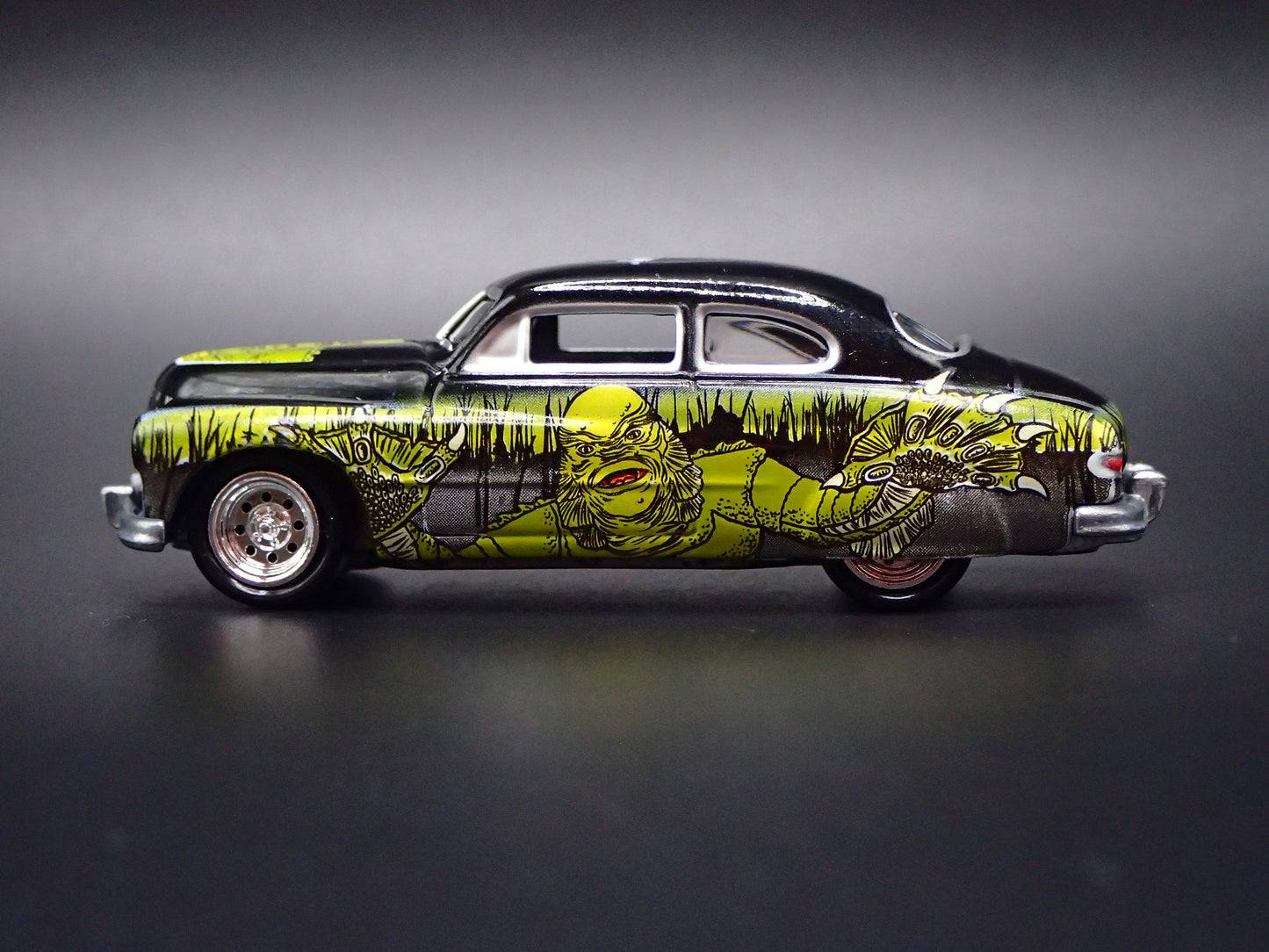 1949 49 MERCURY MERC COUPE CREATURE FROM BLACK LAGOON 1:64 SCALE DIECAST CAR