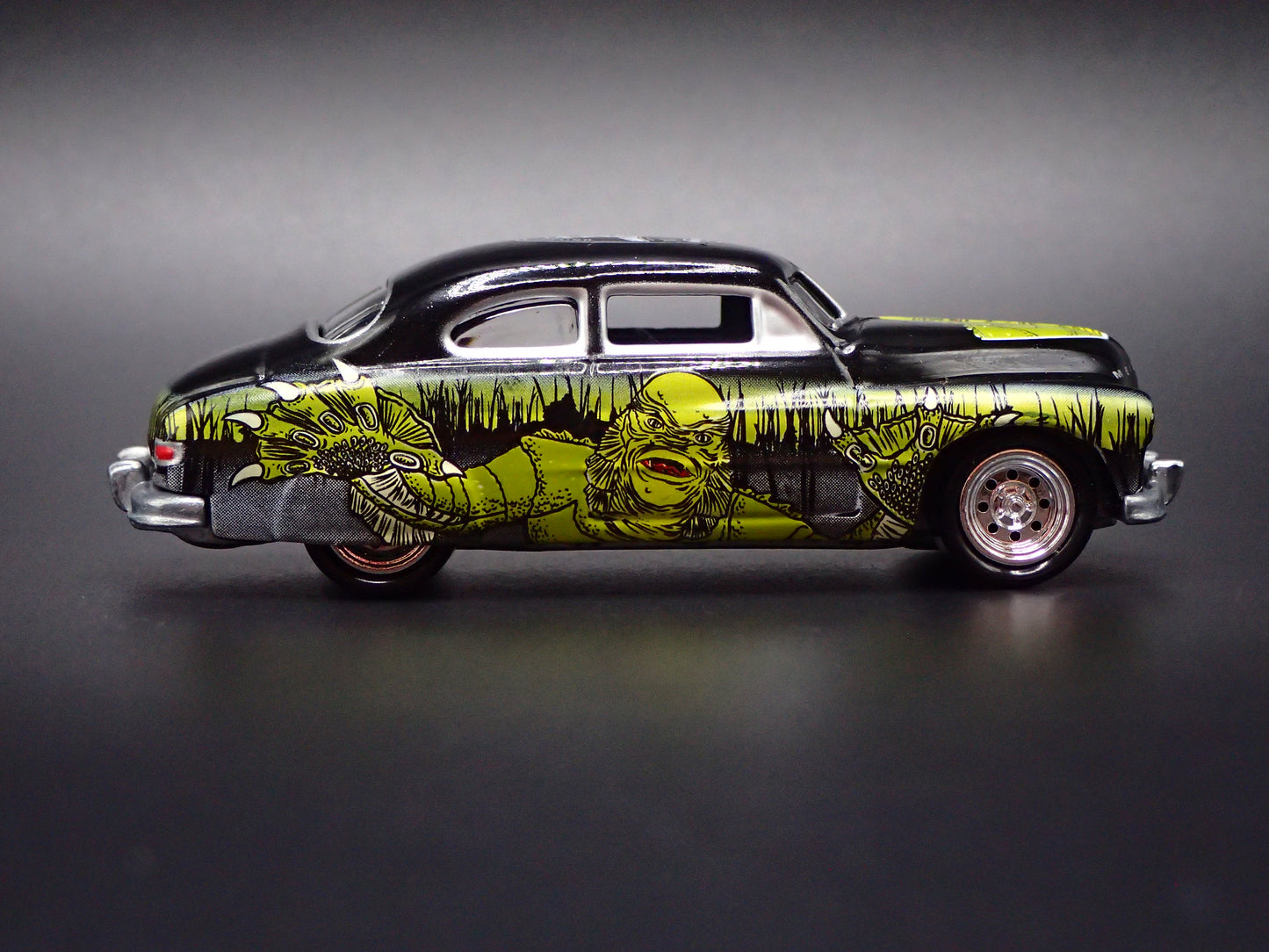 1949 49 MERCURY MERC COUPE CREATURE FROM BLACK LAGOON 1:64 SCALE DIECAST CAR