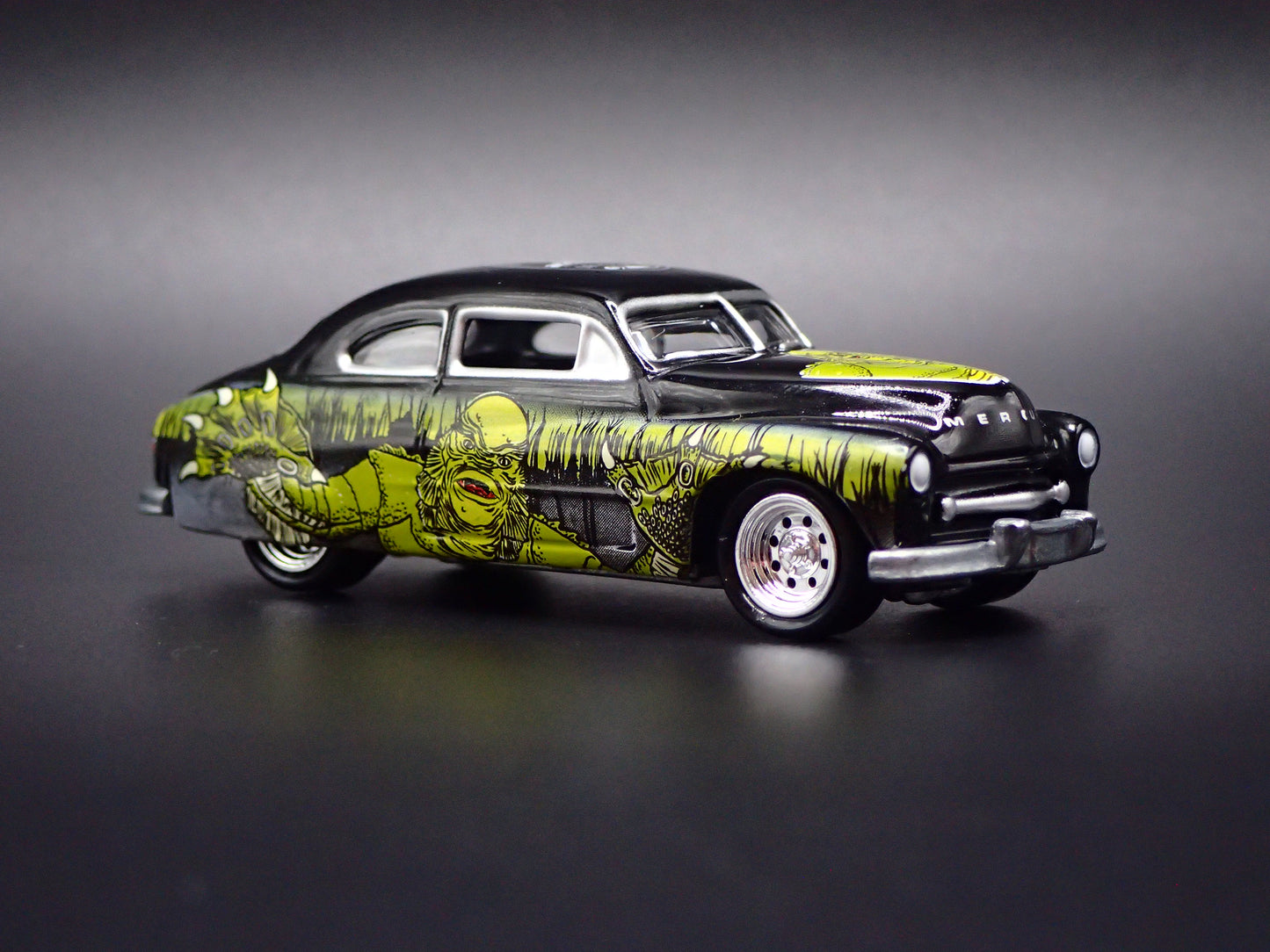 1949 49 MERCURY MERC COUPE CREATURE FROM BLACK LAGOON 1:64 SCALE DIECAST CAR