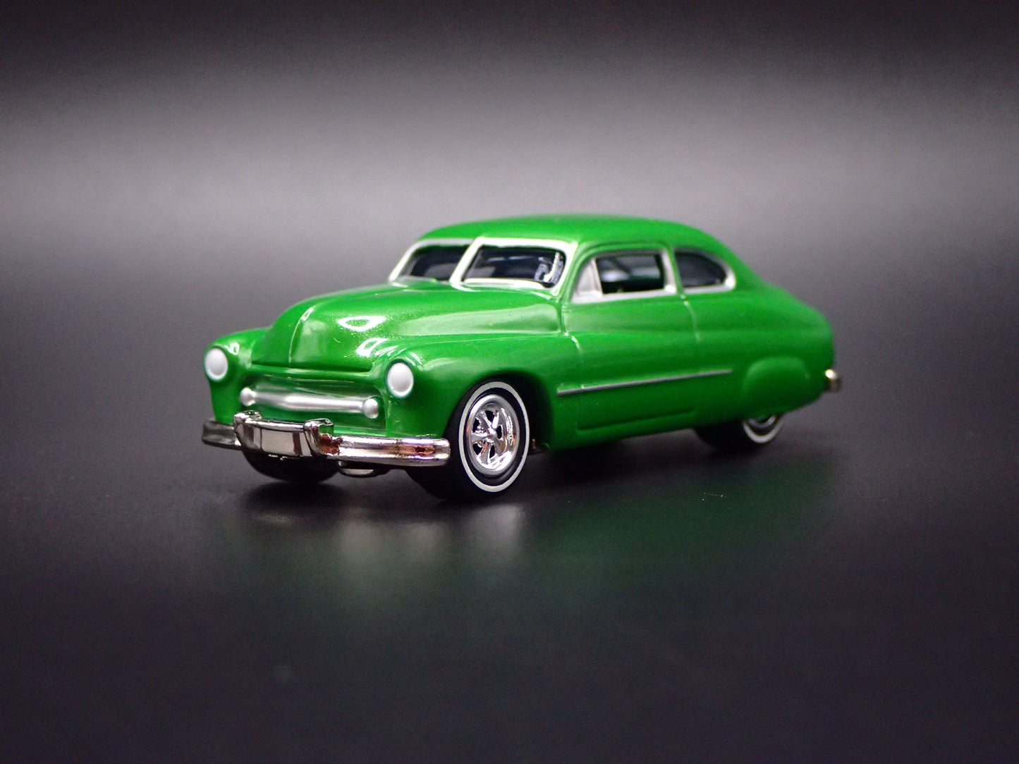 1949 49 MERCURY MERC COUPE GREEN 1:64 SCALE DIORAMA DIECAST MODEL CAR