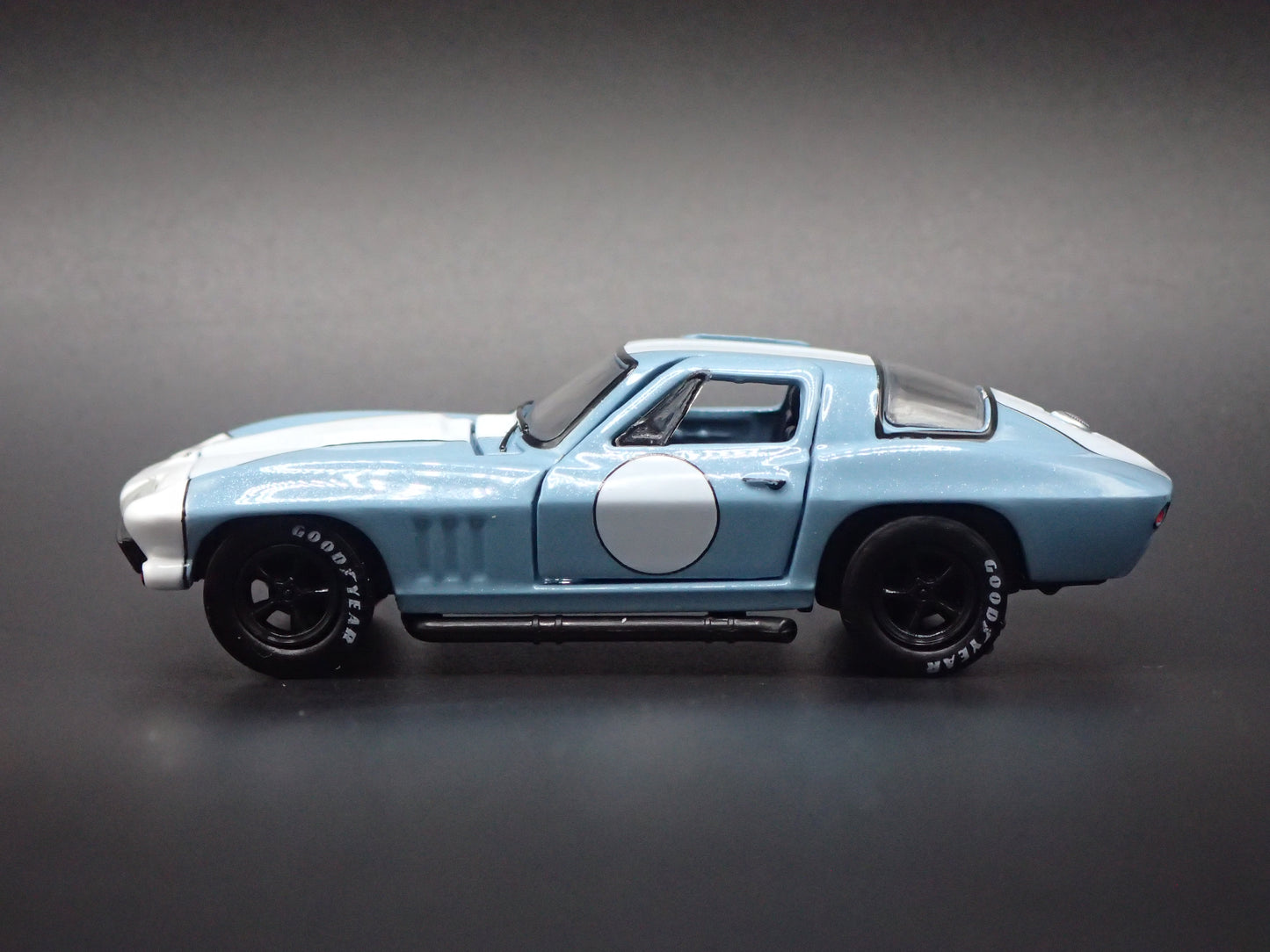 1966 66 CHEVY CHEVROLET CORVETTE 427 BLUE 1:64 SCALE DIORAMA DIECAST MODEL CAR
