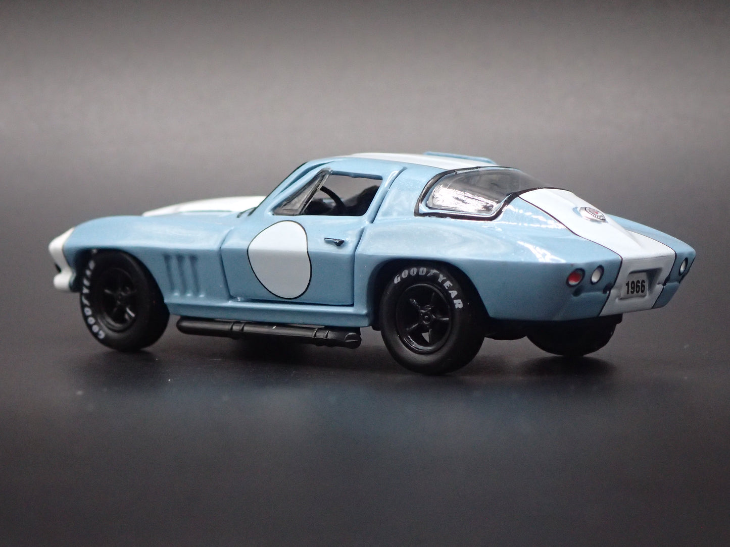 1966 66 CHEVY CHEVROLET CORVETTE 427 BLUE 1:64 SCALE DIORAMA DIECAST MODEL CAR