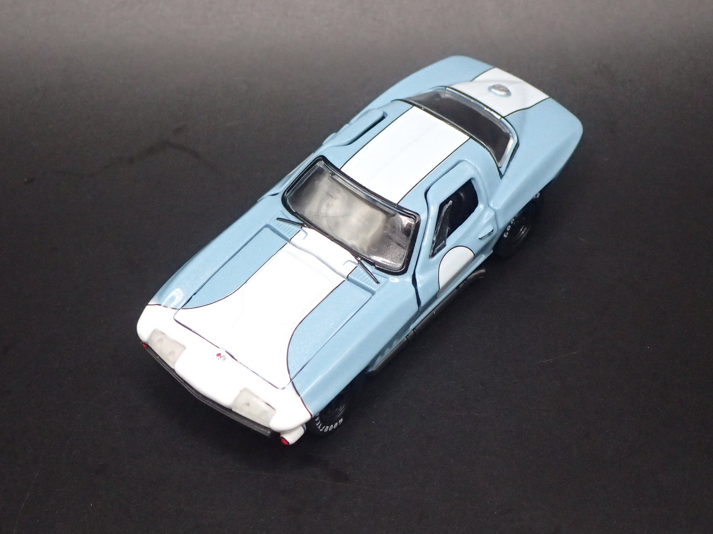 1966 66 CHEVY CHEVROLET CORVETTE 427 BLUE 1:64 SCALE DIORAMA DIECAST MODEL CAR