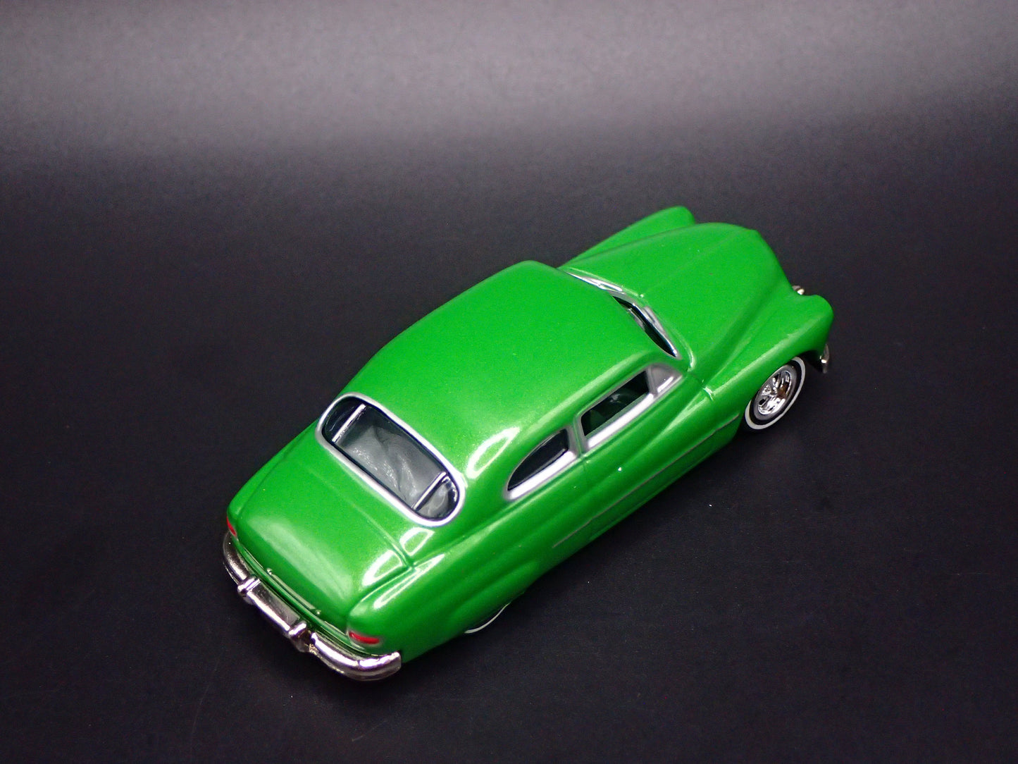 1949 49 MERCURY MERC COUPE GREEN 1:64 SCALE DIORAMA DIECAST MODEL CAR