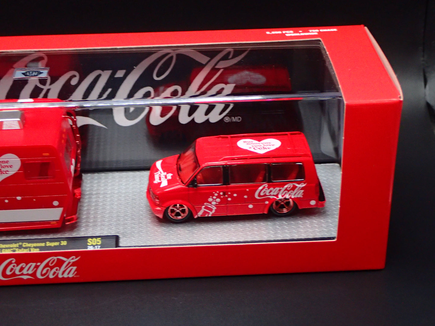 2026 AUTO HAULERS 1975 CHEVY CAMPER 1995 GMC VAN M2 MACHINES RED CHASE S05