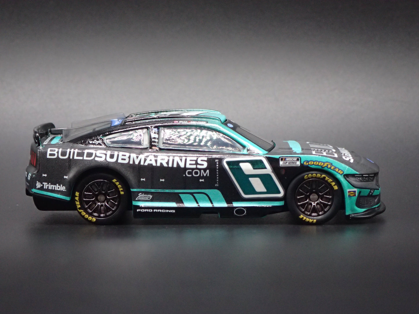 2026 26 FORD MUSTANG #6 BRAD KESELOWSKI NASCAR 1:64 SCALE DIECAST CAR