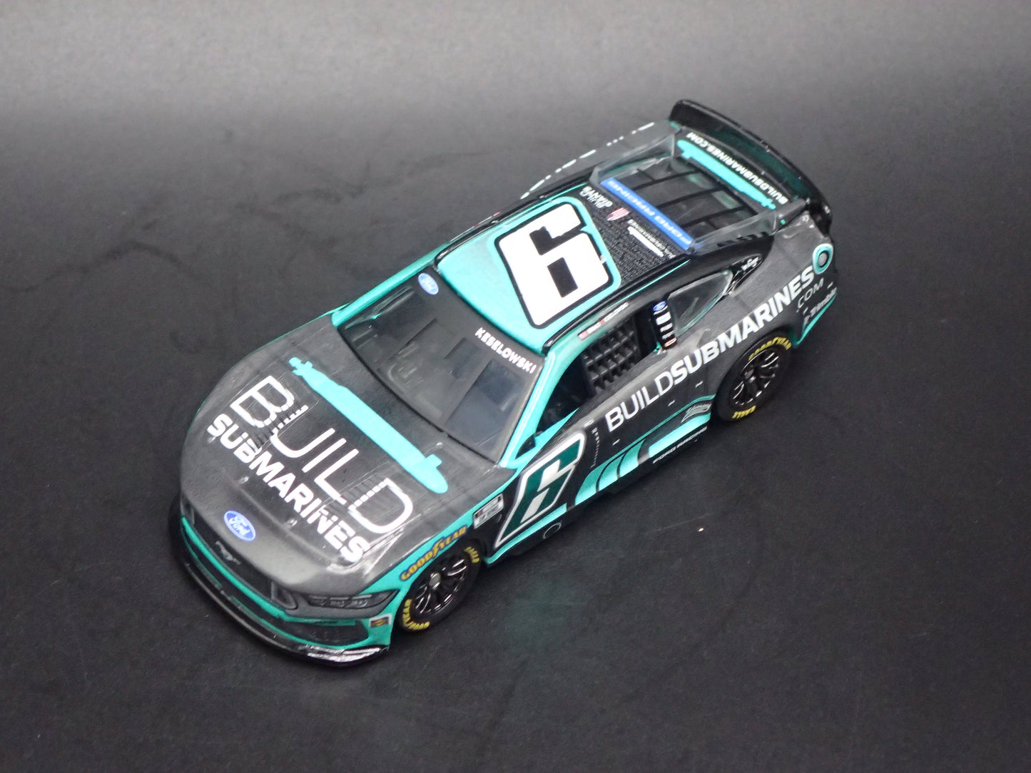 2026 26 FORD MUSTANG #6 BRAD KESELOWSKI NASCAR 1:64 SCALE DIECAST CAR