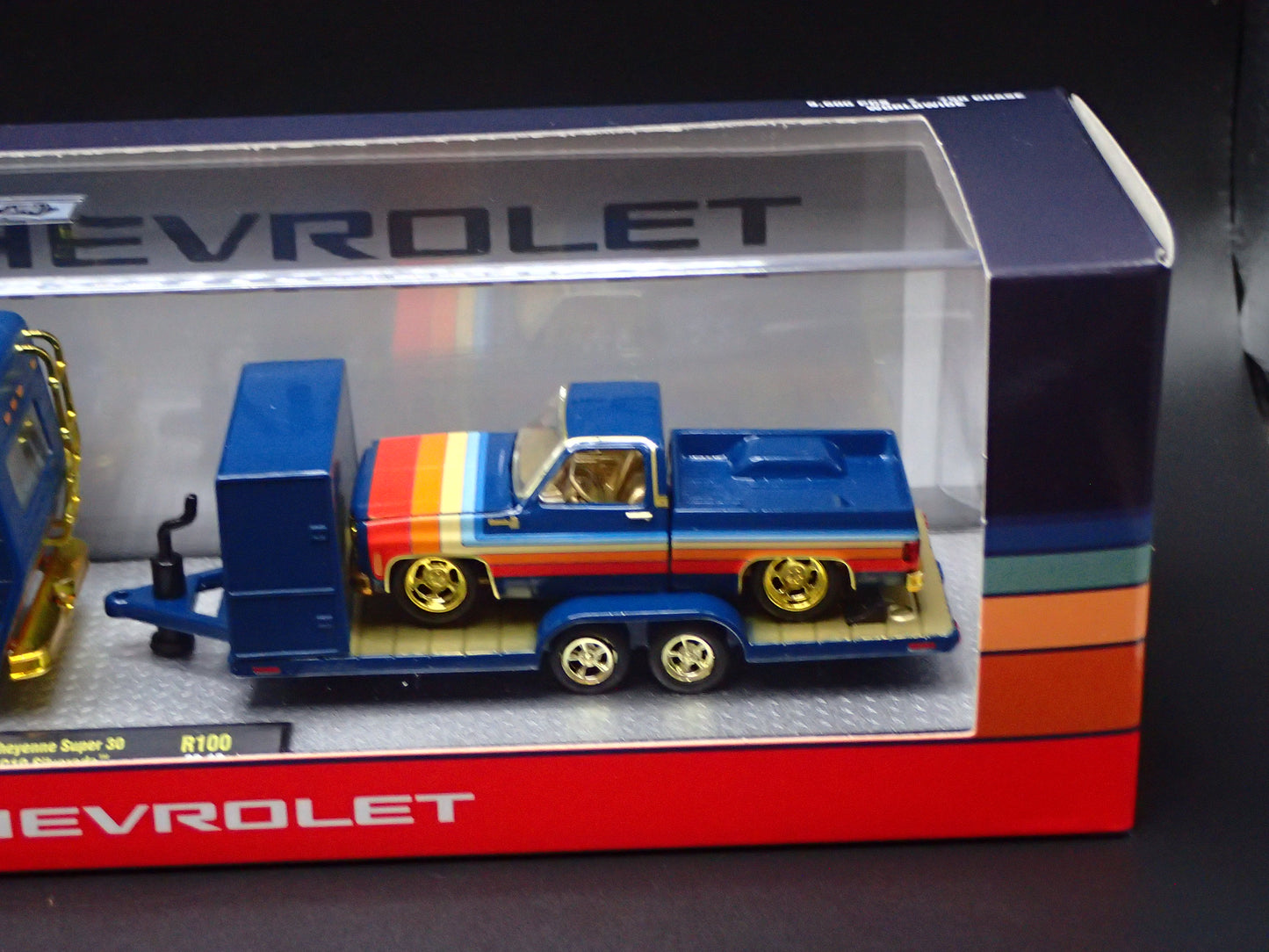 2026 AUTO HAULERS 1975 CHEVY CAMPER 1978 C10 TRUCK M2 MACHINES GOLD CHASE R100
