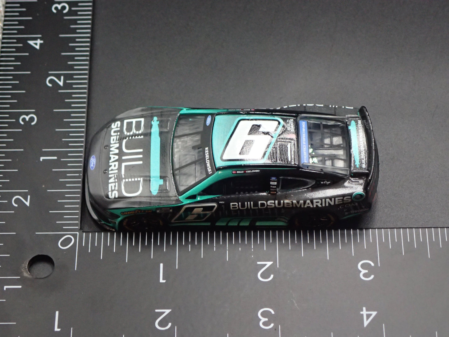 2026 26 FORD MUSTANG #6 BRAD KESELOWSKI NASCAR 1:64 SCALE DIECAST CAR