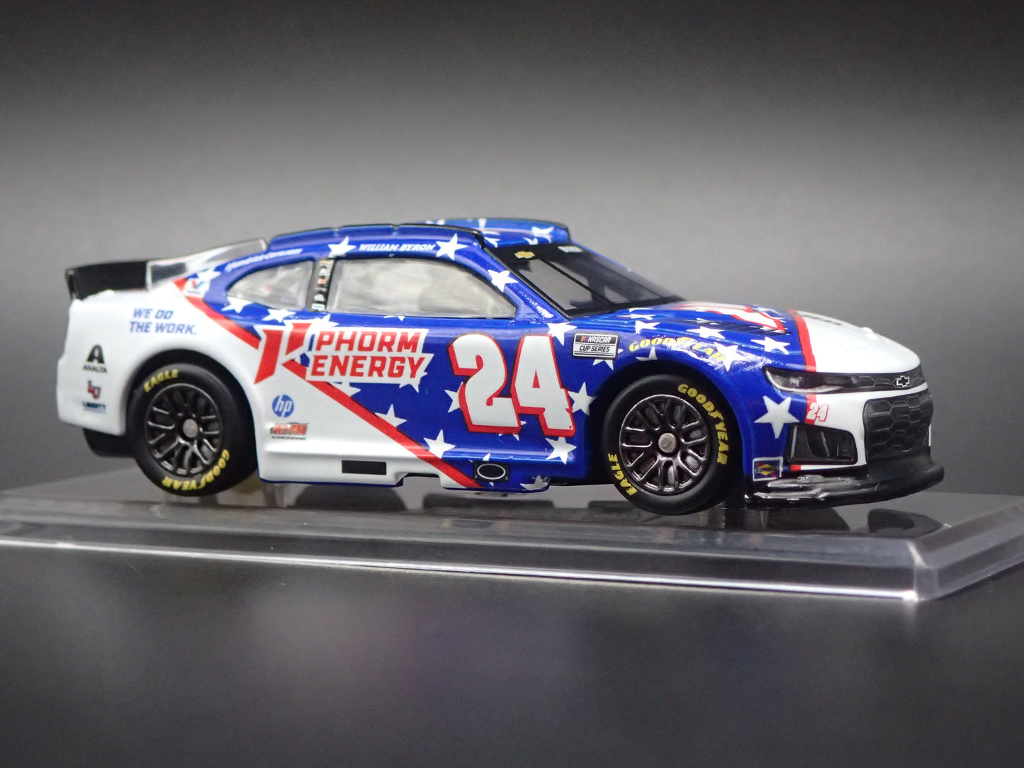 2026 26 CHEVY CAMARO #24 WILLIAM BYRON VALVOLINE NASCAR 1:64 SCALE DIECAST CAR