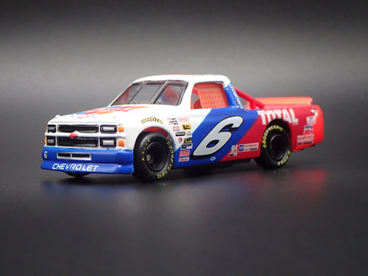 1995 CHEVY SILVERADO #6 RICK CARELLI TOTAL NASCAR TRUCK 1:64 SCALE DIECAST CAR