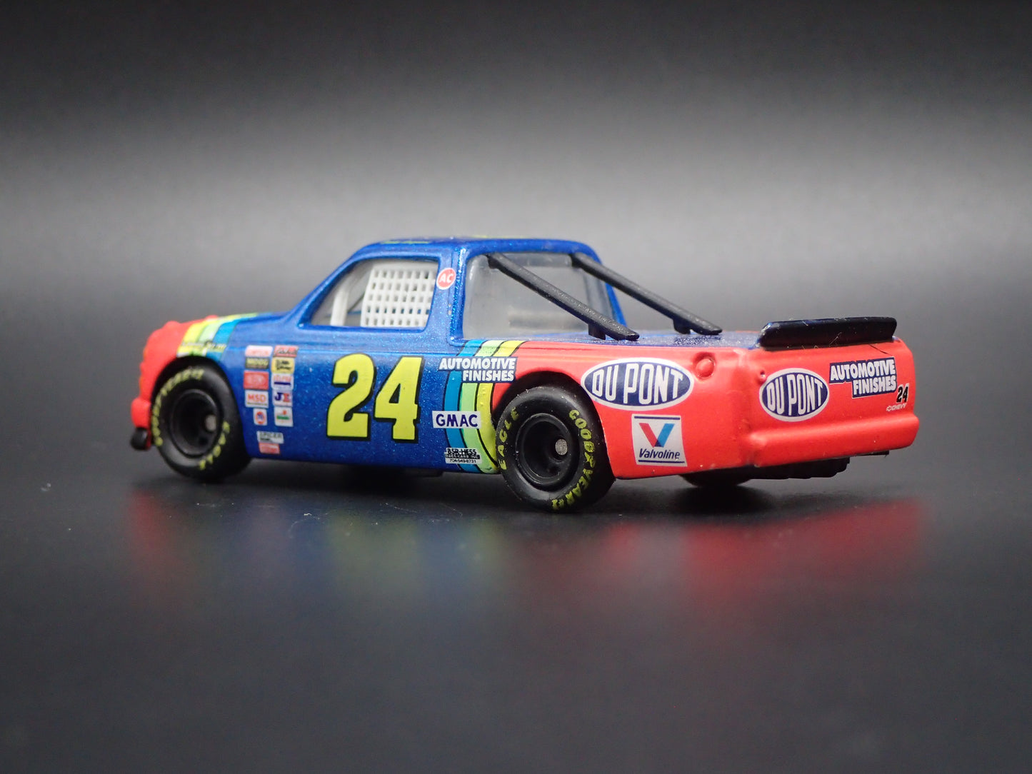 1995 CHEVY SILVERADO #24 SCOTT LAGASSE DUPONT NASCAR TRUCK 1:64 DIECAST CAR