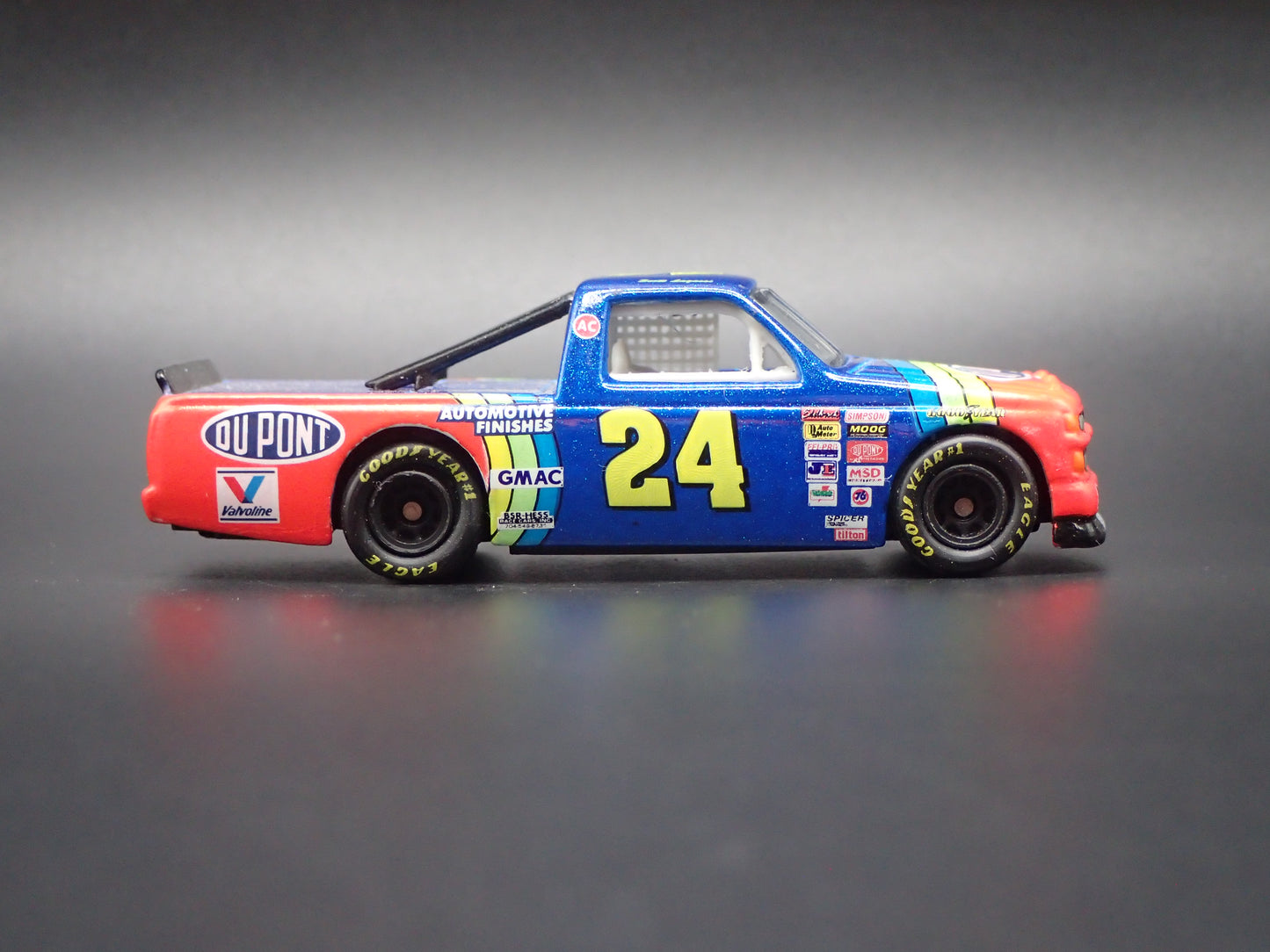 1995 CHEVY SILVERADO #24 SCOTT LAGASSE DUPONT NASCAR TRUCK 1:64 DIECAST CAR