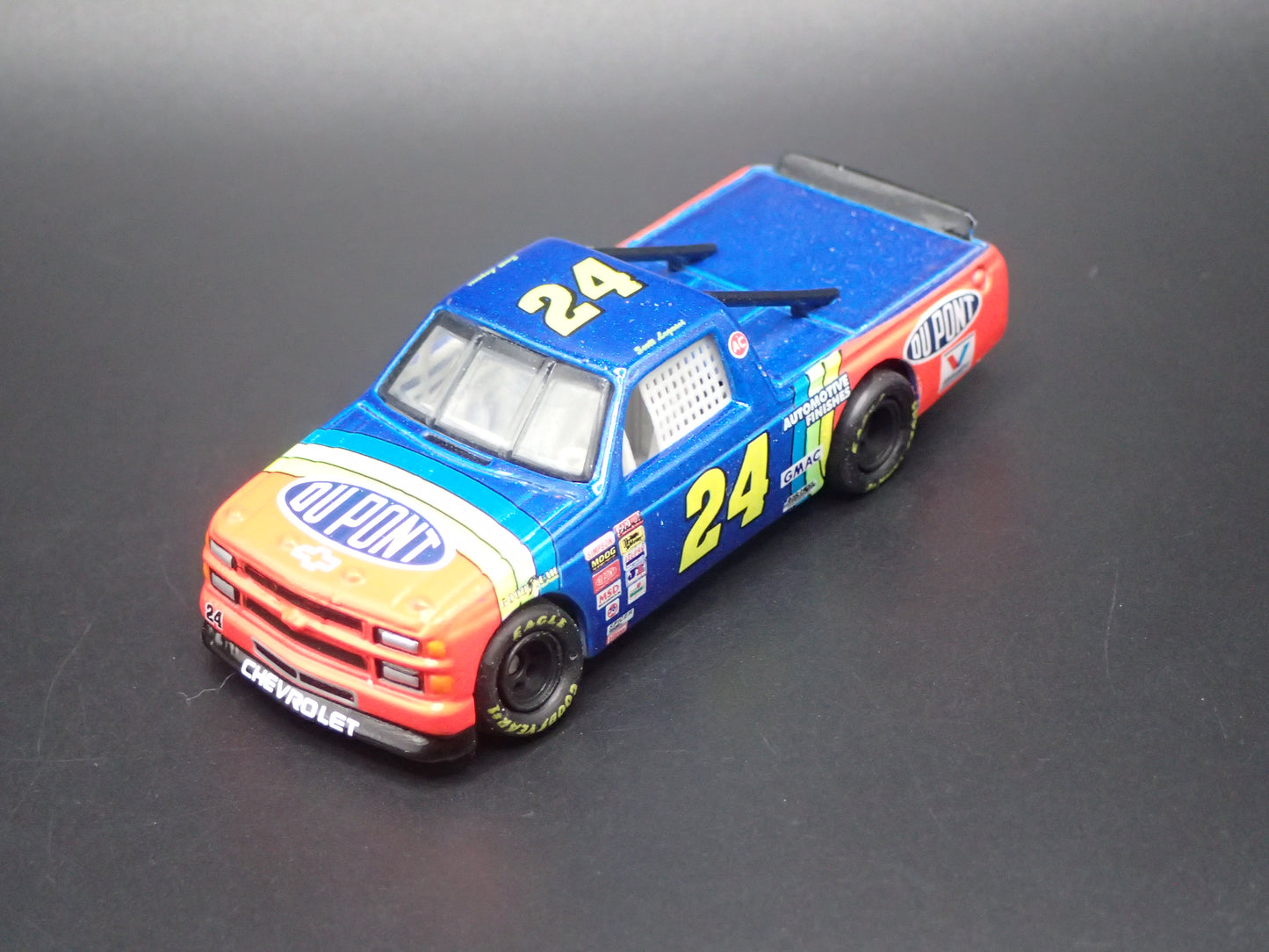 1995 CHEVY SILVERADO #24 SCOTT LAGASSE DUPONT NASCAR TRUCK 1:64 DIECAST CAR