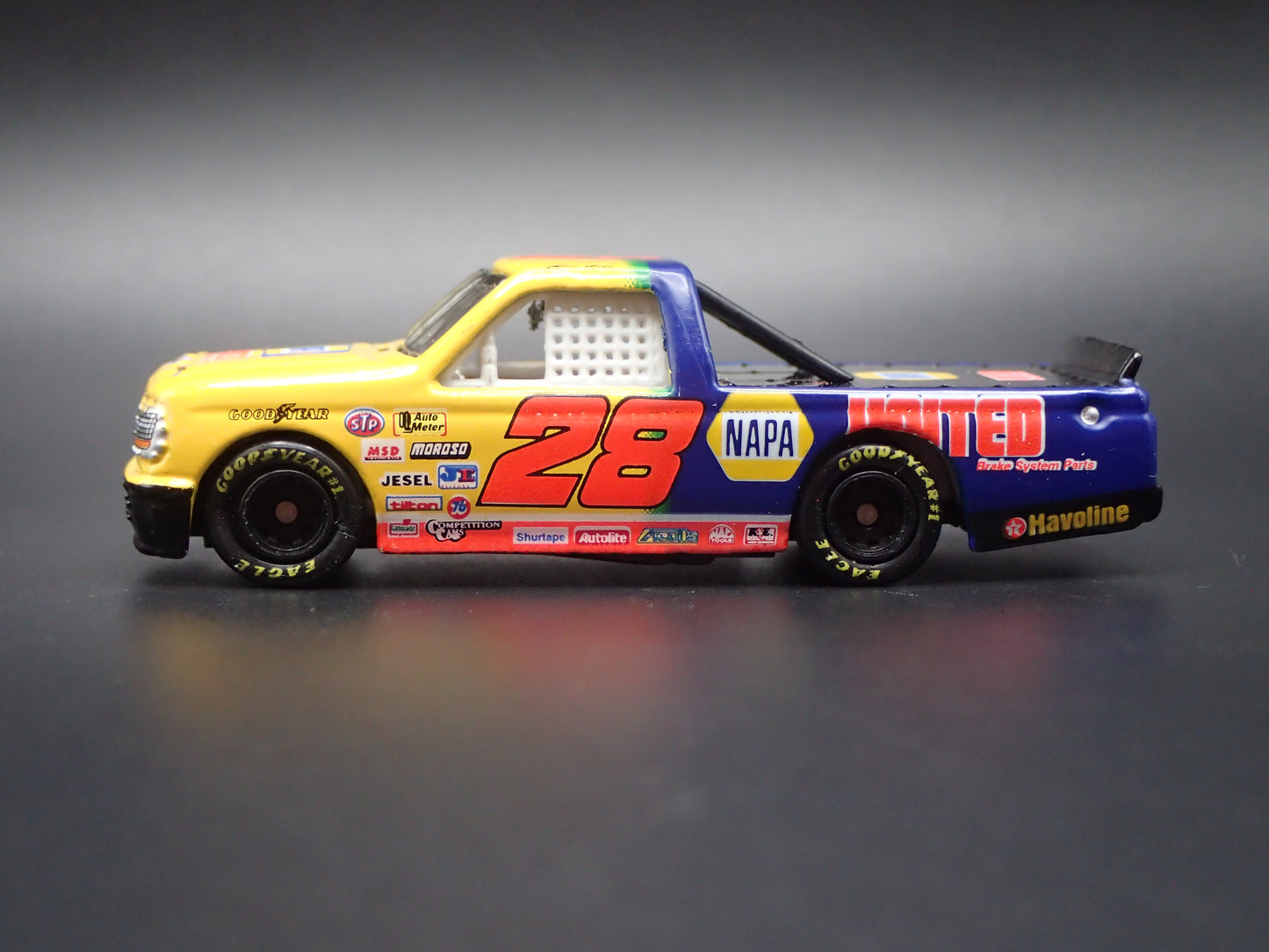 1995 95 FORD F150 #28 ERNIE IRVAN NAPA NASCAR TRUCK 1:64 SCALE DIECAST CAR