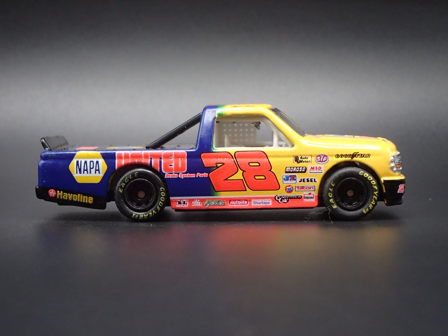 1995 95 FORD F150 #28 ERNIE IRVAN NAPA NASCAR TRUCK 1:64 SCALE DIECAST CAR