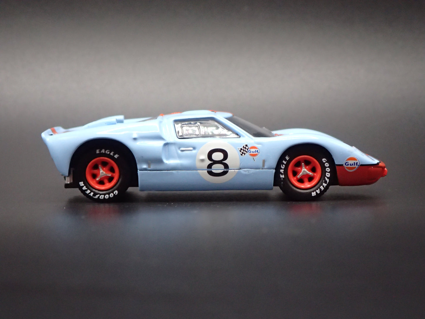 1966 66 FORD GT40 MK II RACE CAR GULF OIL 1:64 SCALE DIORAMA DIECAST MODEL CAR