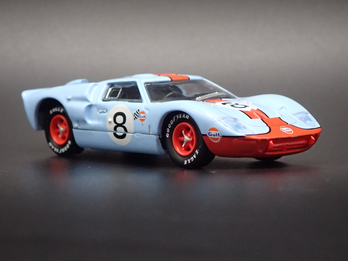 1966 66 FORD GT40 MK II RACE CAR GULF OIL 1:64 SCALE DIORAMA DIECAST MODEL CAR