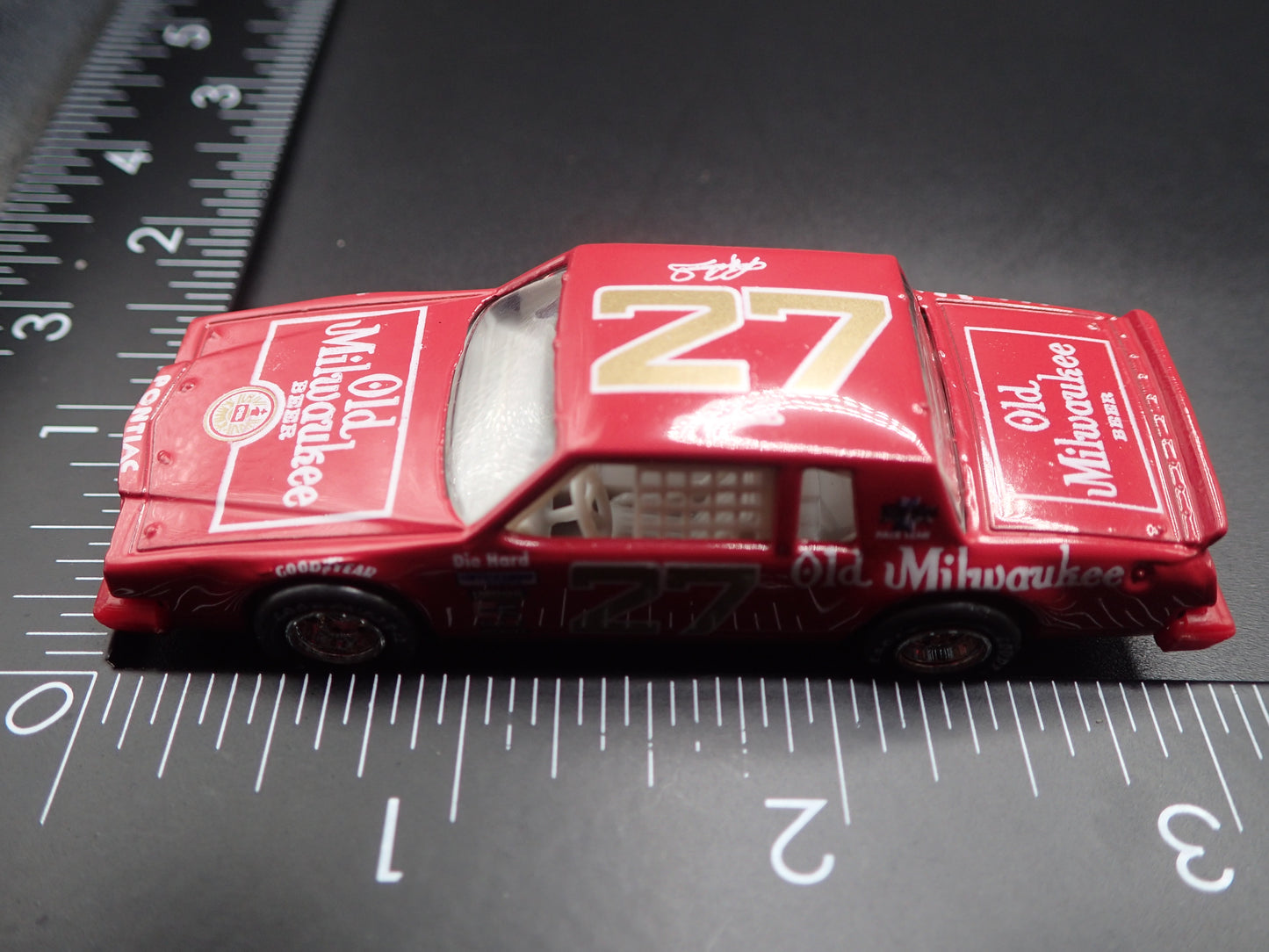 1985 85 PONTIAC GRAND PRIX 27 TIM RICHMOND OLD MILWAUKEE 1/64 SCALE DIECAST MODEL CAR