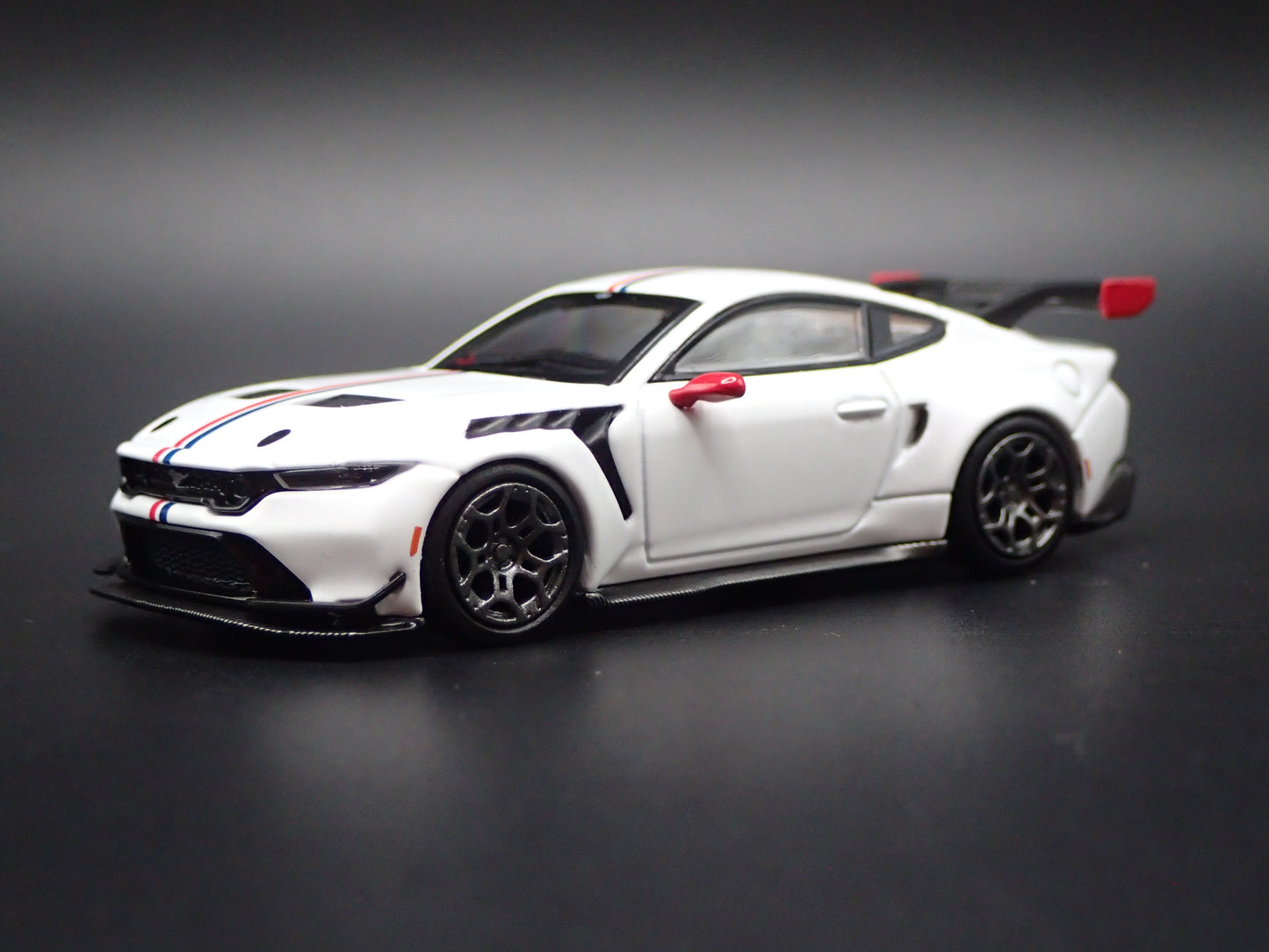 2025-2028 FORD MUSTANG GTD WHITE 1:64 SCALE COLLECTIBLE DIECAST MODEL CAR