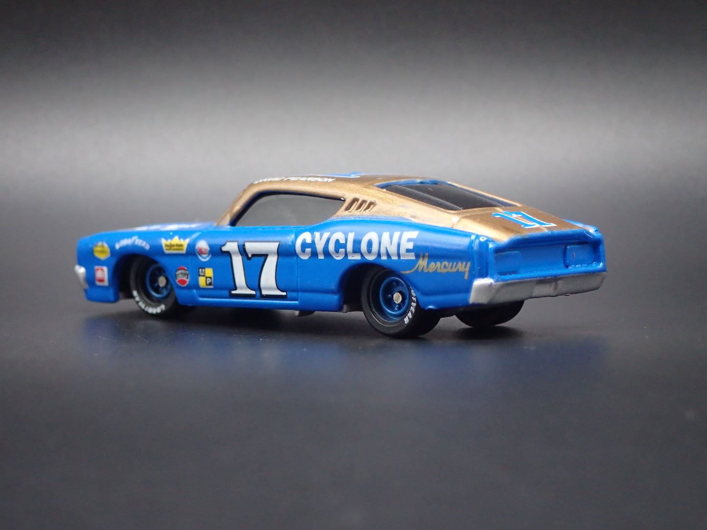 1969 69 MERCURY CYCLONE 17 DAVID PEARSON NASCAR 1:64 SCALE DIECAST MODEL CAR
