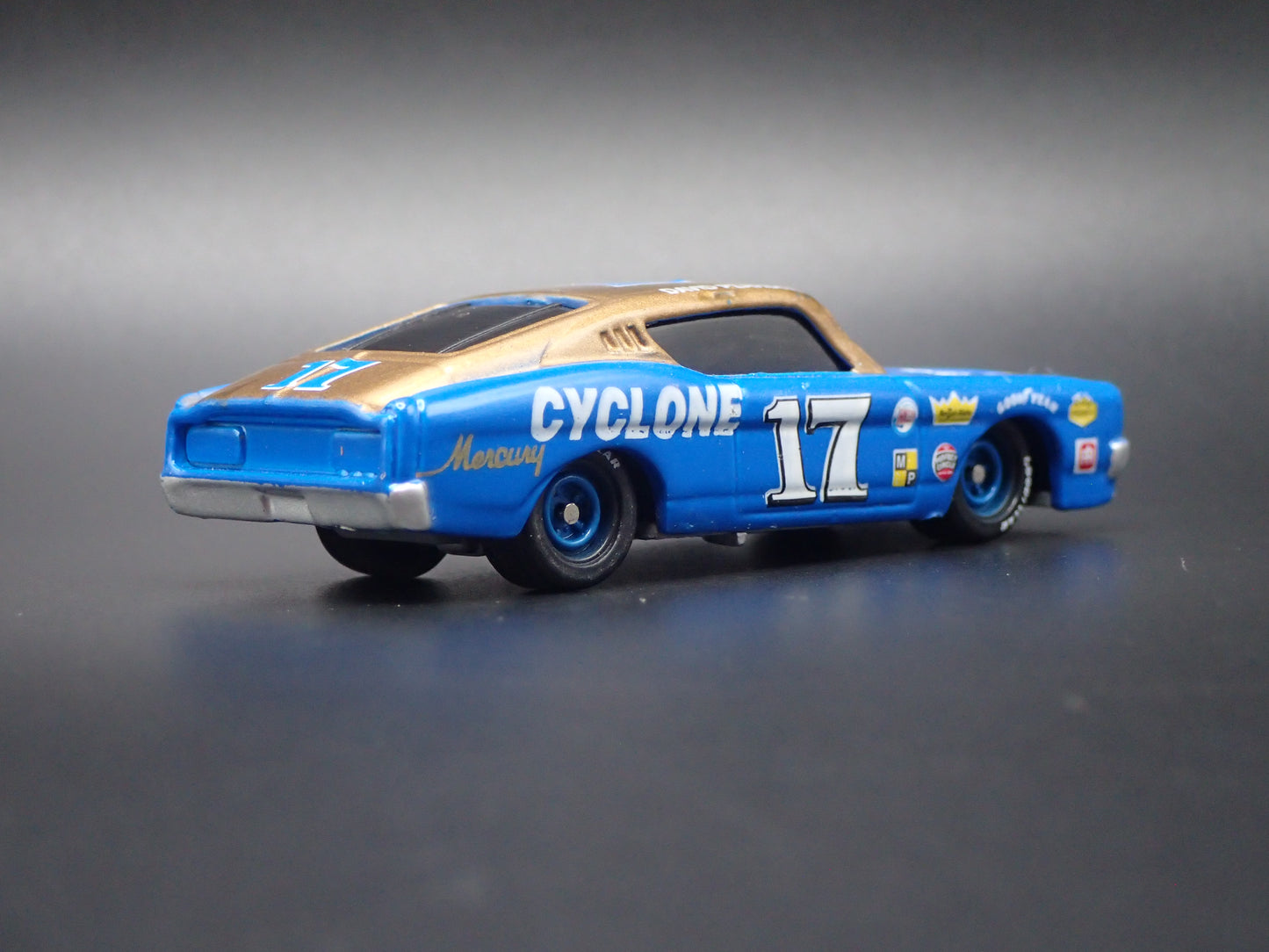1969 69 MERCURY CYCLONE 17 DAVID PEARSON NASCAR 1:64 SCALE DIECAST MODEL CAR