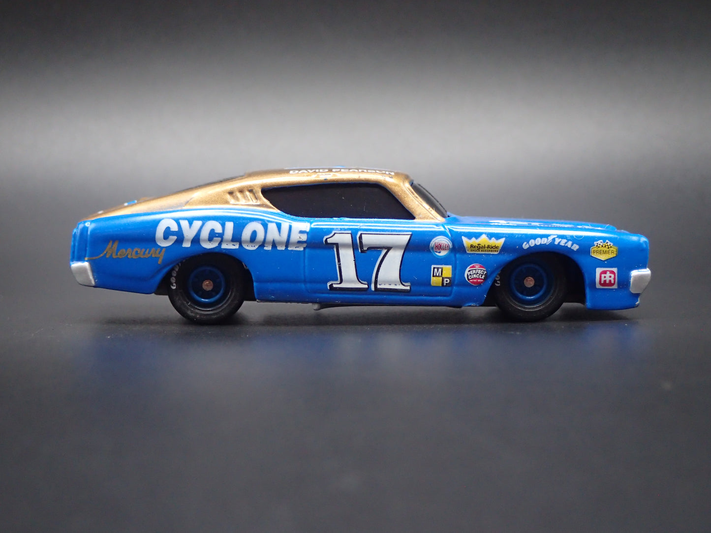 1969 69 MERCURY CYCLONE 17 DAVID PEARSON NASCAR 1:64 SCALE DIECAST MODEL CAR
