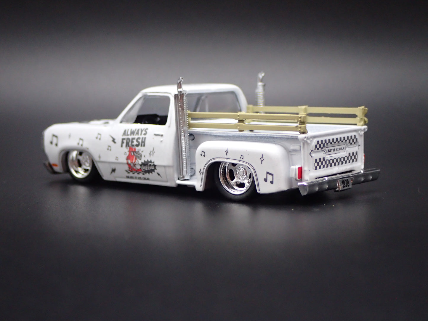 1978 78 DODGE ADVENTURER 150 STEPSIDE PICKUP TRUCK COKE 1/64 SCALE DIECAST MODEL CAR
