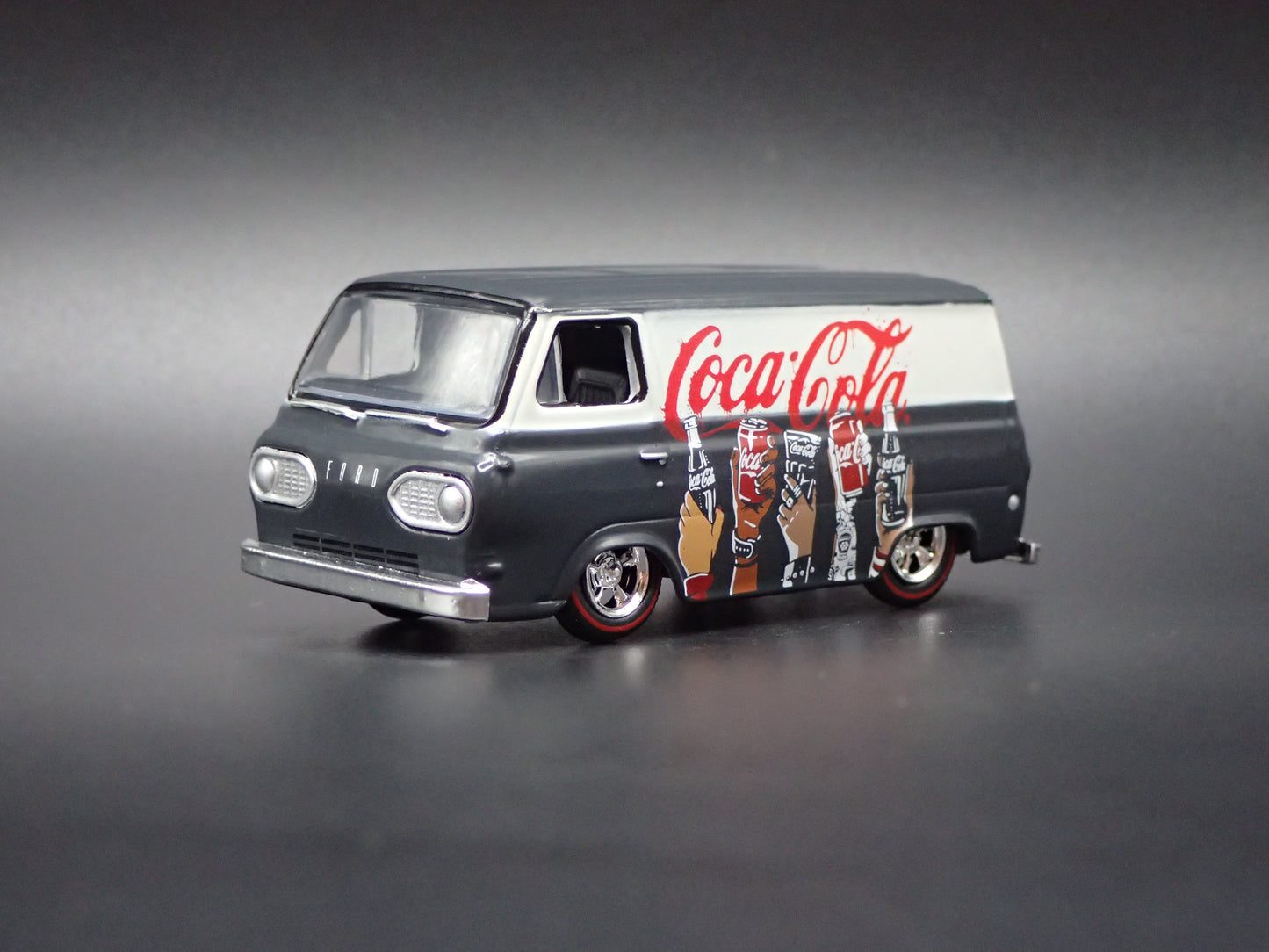 1965 65 FORD ECONOLINE VAN COCA COLA COKE 1:64 SCALE DIORAMA DIECAST MODEL CAR