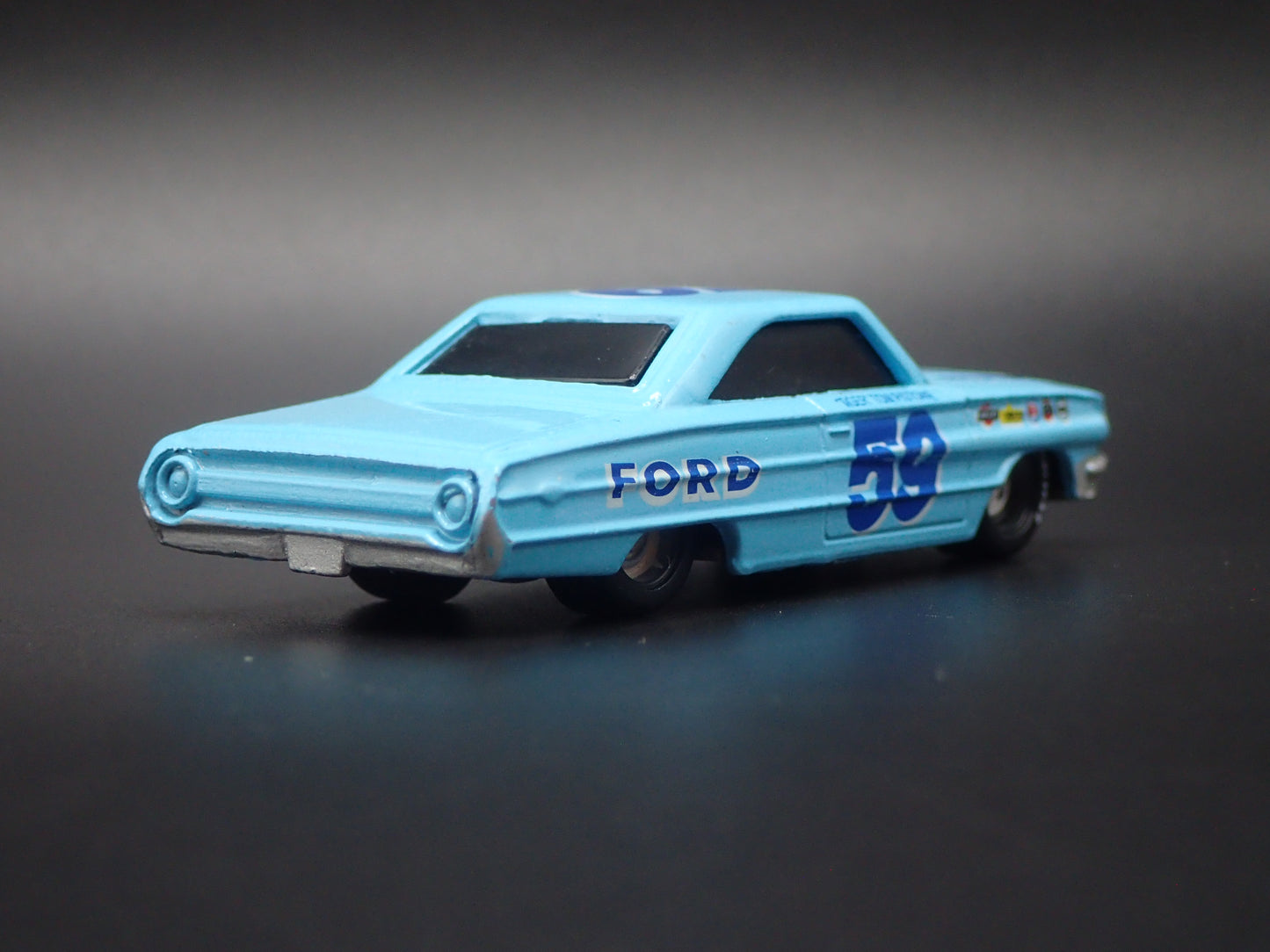 1964 FORD GALAXIE 56 TOM PISTONE NASCAR 1:64 SCALE DIORAMA DIECAST MODEL CAR