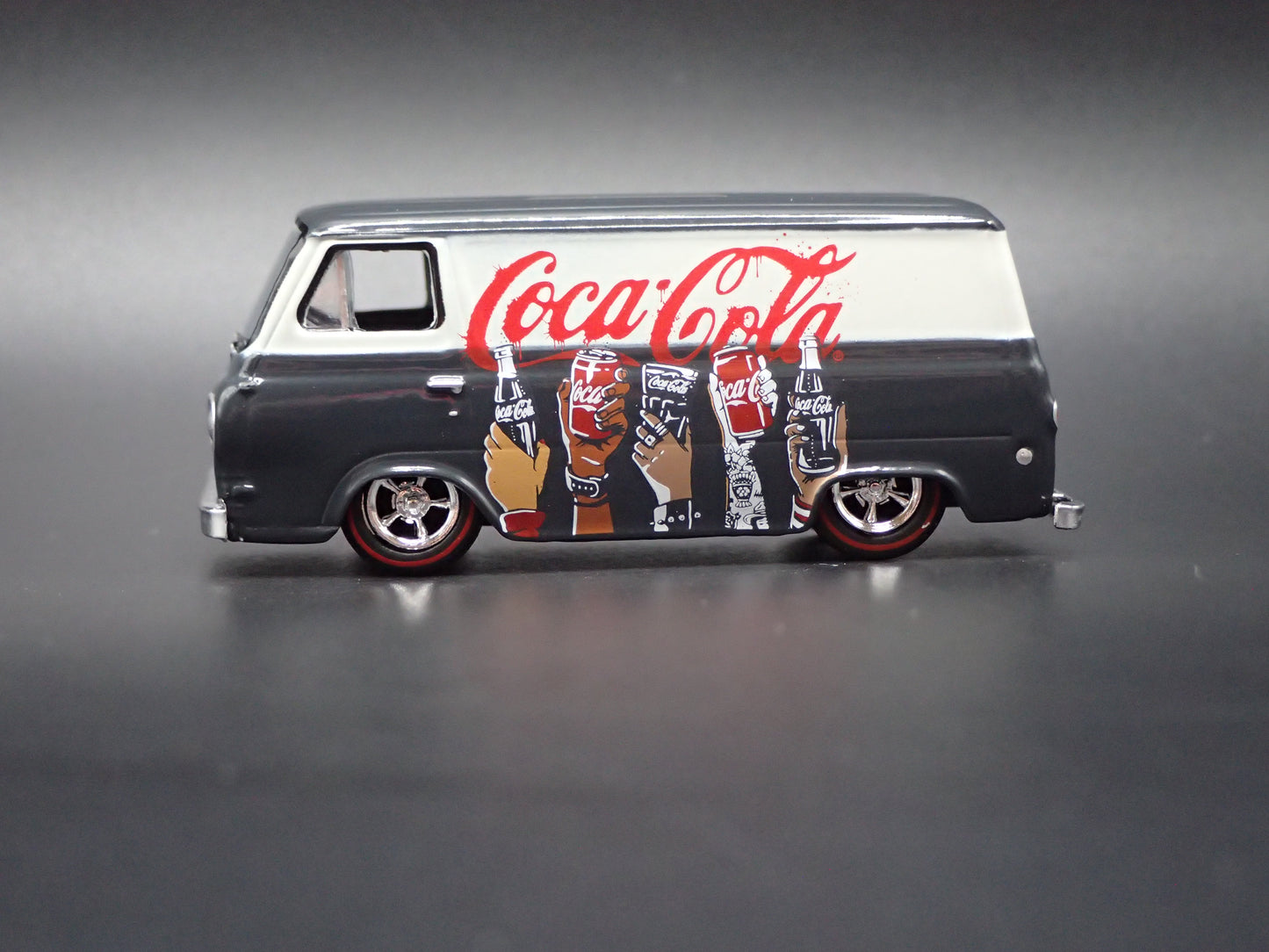 1965 65 FORD ECONOLINE VAN COCA COLA COKE 1:64 SCALE DIORAMA DIECAST MODEL CAR