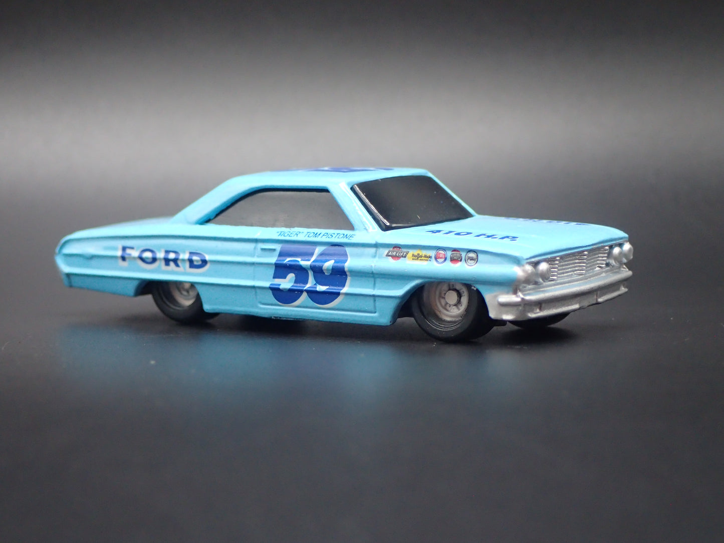 1964 FORD GALAXIE 56 TOM PISTONE NASCAR 1:64 SCALE DIORAMA DIECAST MODEL CAR