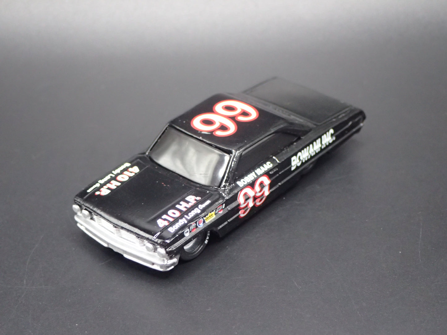 1964 FORD GALAXIE 99 BOBBY ISAAC NASCAR 1:64 SCALE DIORAMA DIECAST MODEL CAR