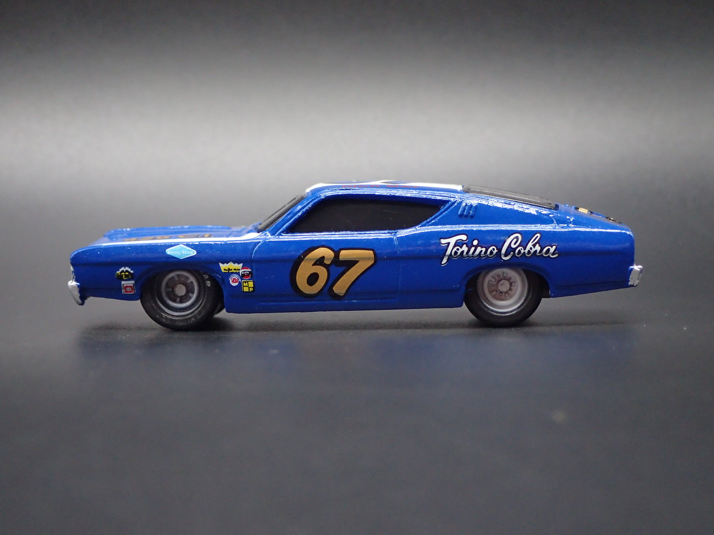 1969 69 FORD TORINO COBRA 67 DICK MAY NASCAR 1:64 SCALE DIORAMA DIECAST MODEL CAR