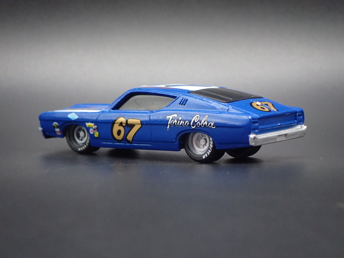 1969 69 FORD TORINO COBRA 67 DICK MAY NASCAR 1:64 SCALE DIORAMA DIECAST MODEL CAR