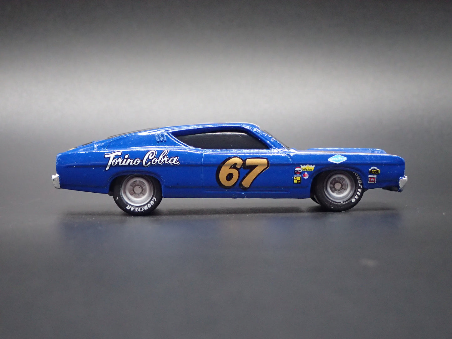 1969 69 FORD TORINO COBRA 67 DICK MAY NASCAR 1:64 SCALE DIORAMA DIECAST MODEL CAR