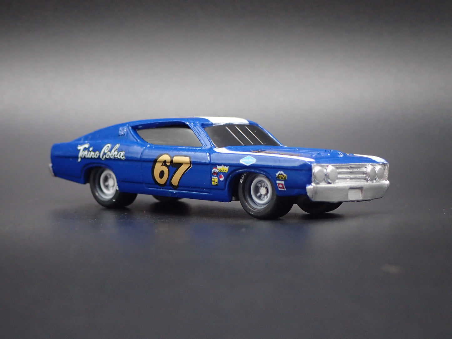 1969 69 FORD TORINO COBRA 67 DICK MAY NASCAR 1:64 SCALE DIORAMA DIECAST MODEL CAR