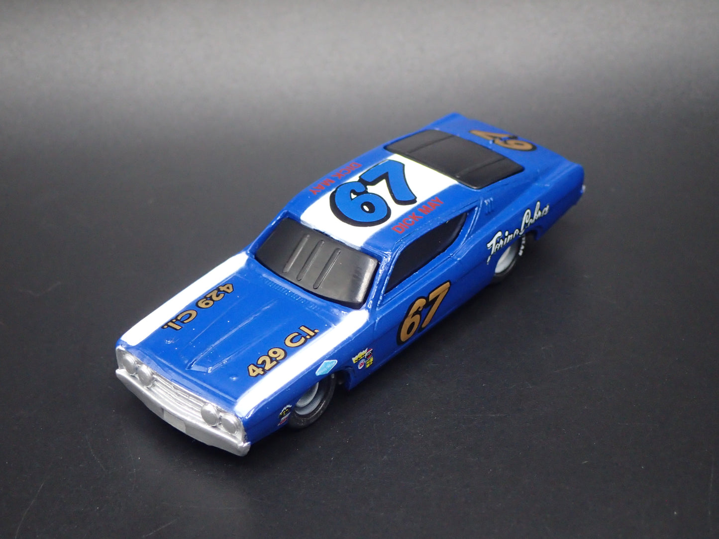 1969 69 FORD TORINO COBRA 67 DICK MAY NASCAR 1:64 SCALE DIORAMA DIECAST MODEL CAR