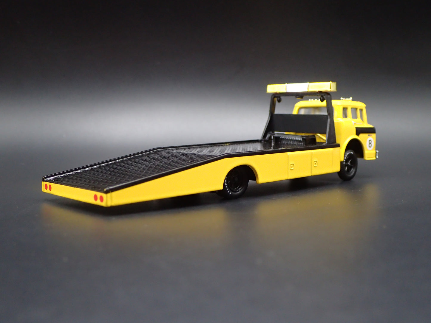 1970 70 FORD COE C600 CAR HAULER RAMP TRUCK YELLOW 1:64 SCALE DIECAST MODEL CAR