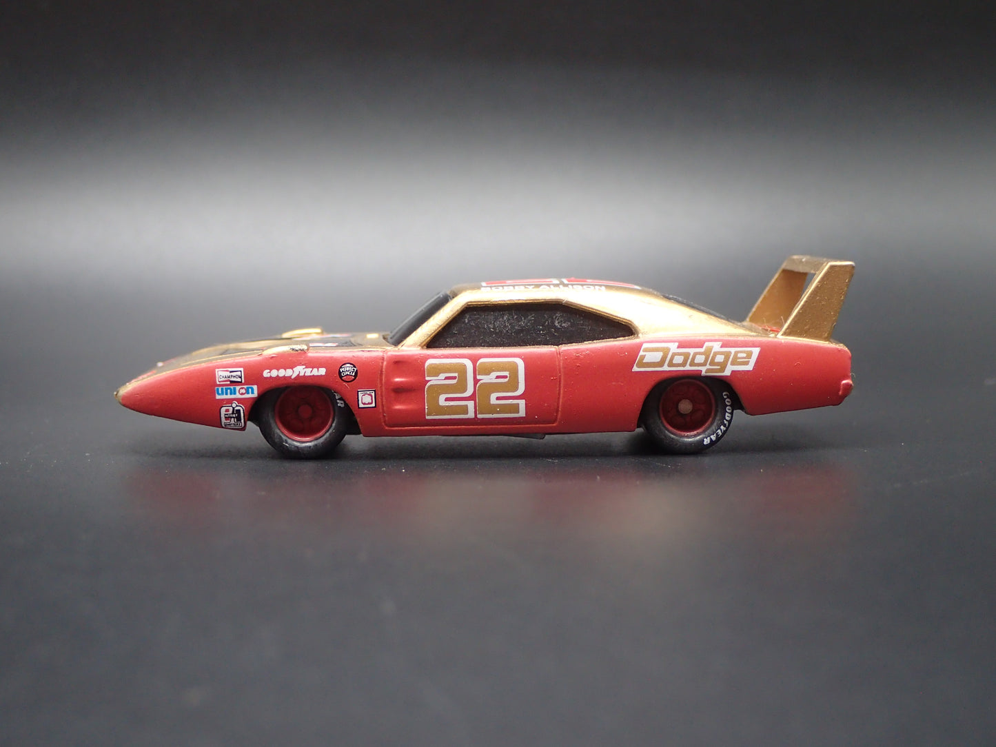 1969 DODGE CHARGER DAYTONA 22  BOBBY ALLISON NASCAR 1:64 SCALE DIECAST CAR