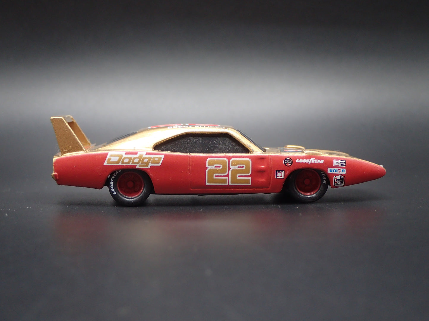 1969 DODGE CHARGER DAYTONA 22  BOBBY ALLISON NASCAR 1:64 SCALE DIECAST CAR