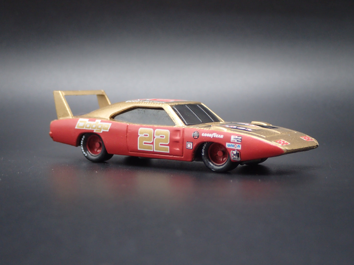 1969 DODGE CHARGER DAYTONA 22  BOBBY ALLISON NASCAR 1:64 SCALE DIECAST CAR