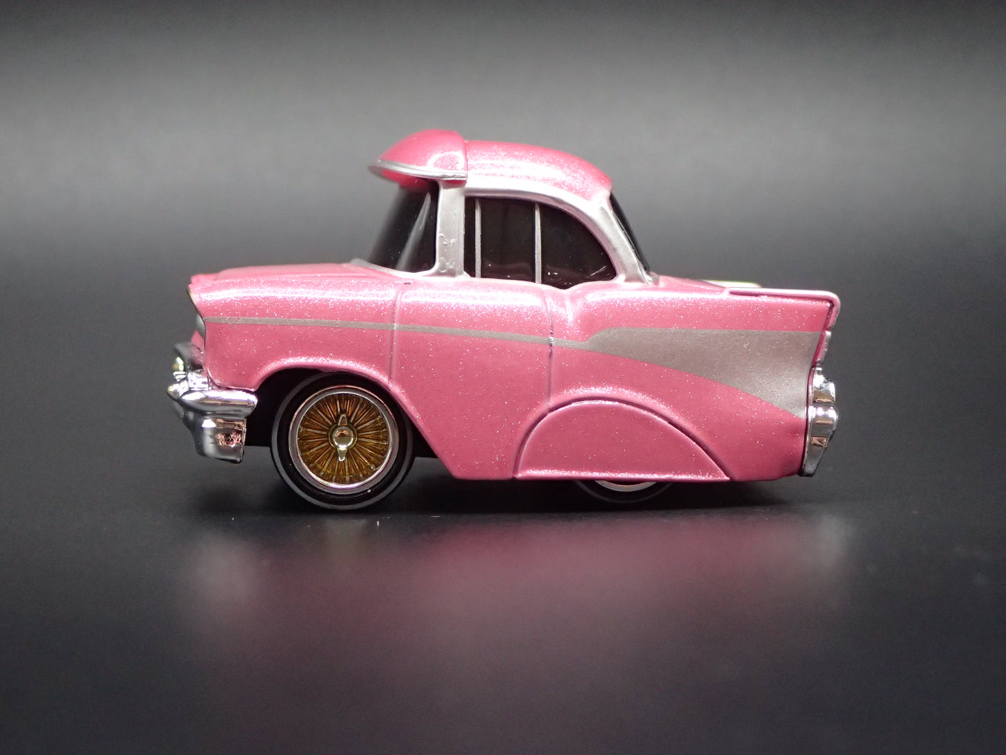 1957 57 CHEVY CHEVROLET BEL AIR TUNED PINK 1:64 SCALE DIORAMA DIECAST MODEL CAR